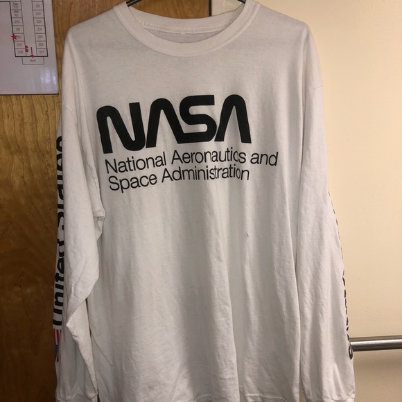 urban outfitters nasa shirt
